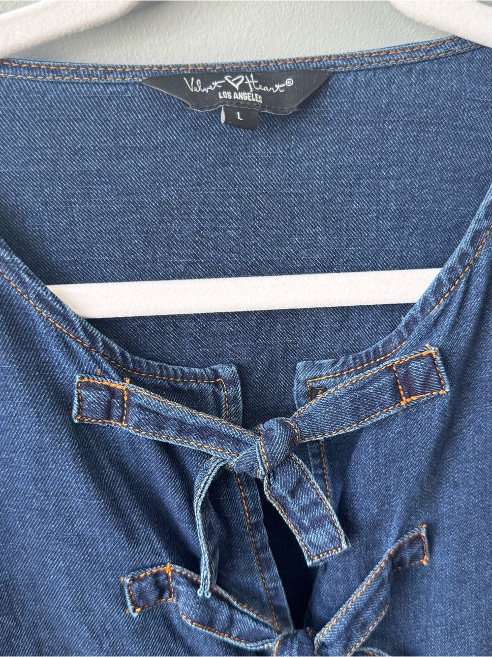 Velvet Heart Los Angeles Chambray Tie Front Peplum Blouse Women's Large Blue - Picture 2 of 5
